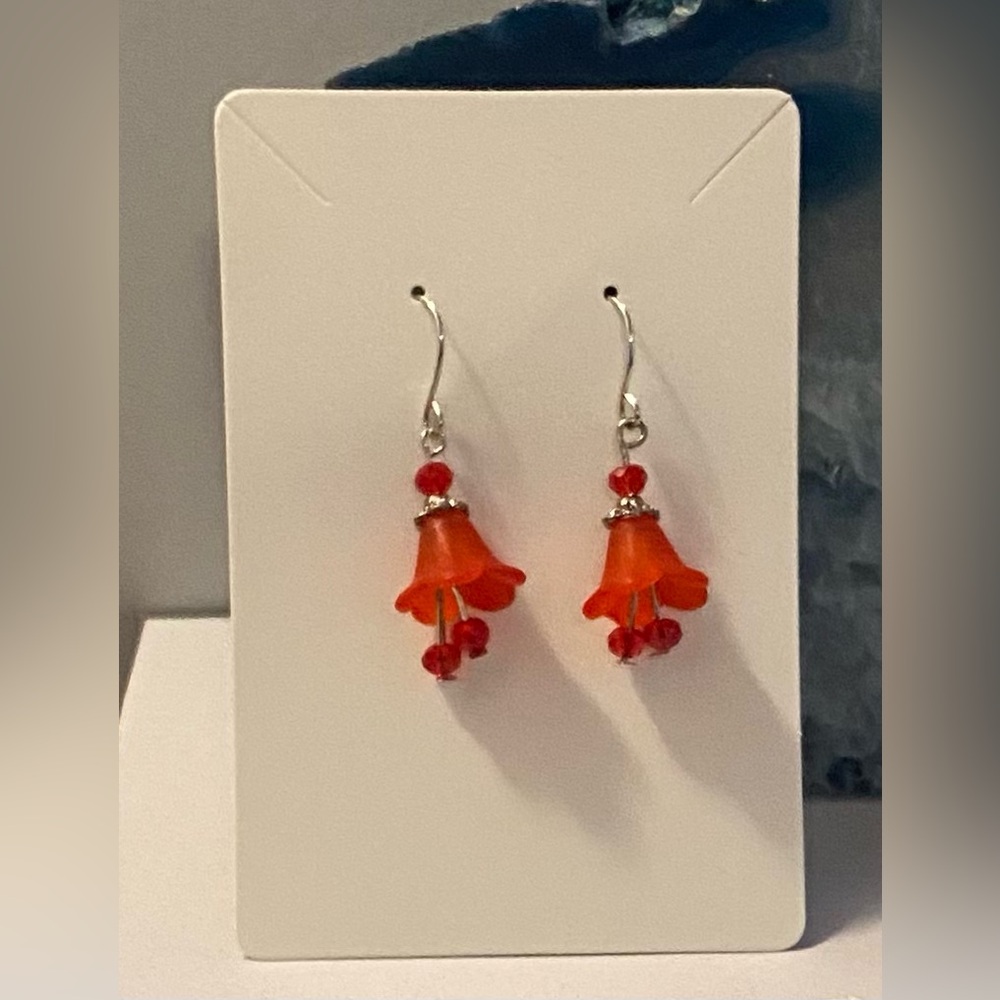 NEW Acrylic flower earrings